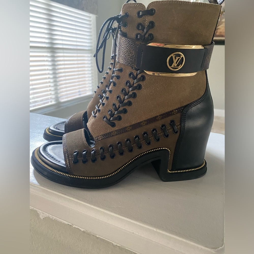 Louis Vuitton Moonlight Half boot